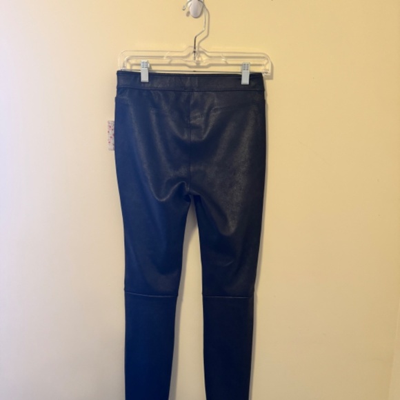 NWT Free People Women's Mid-Rise Faux Leather Pull On Pants Solid Black Size 2 - Picture 4 of 5